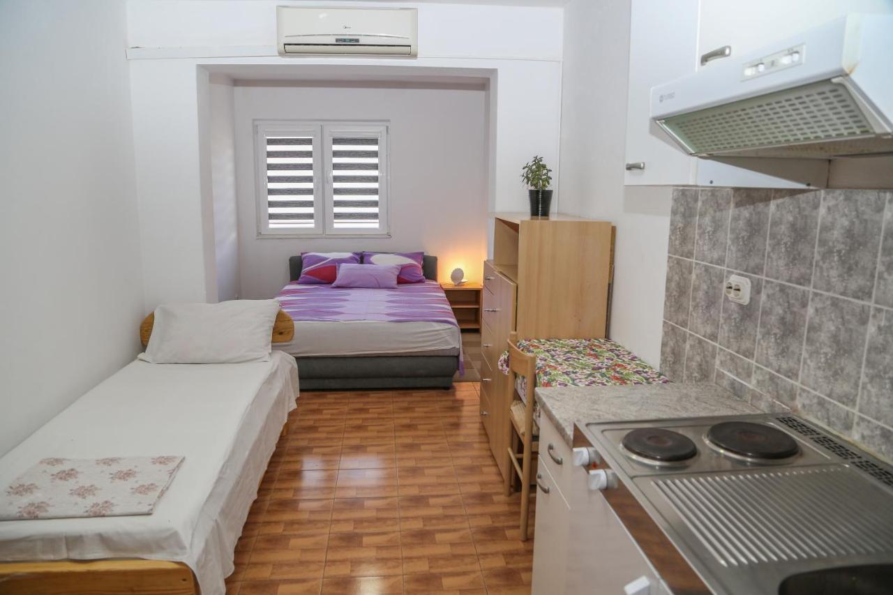 חוואר Apartments Butkovic מראה חיצוני תמונה