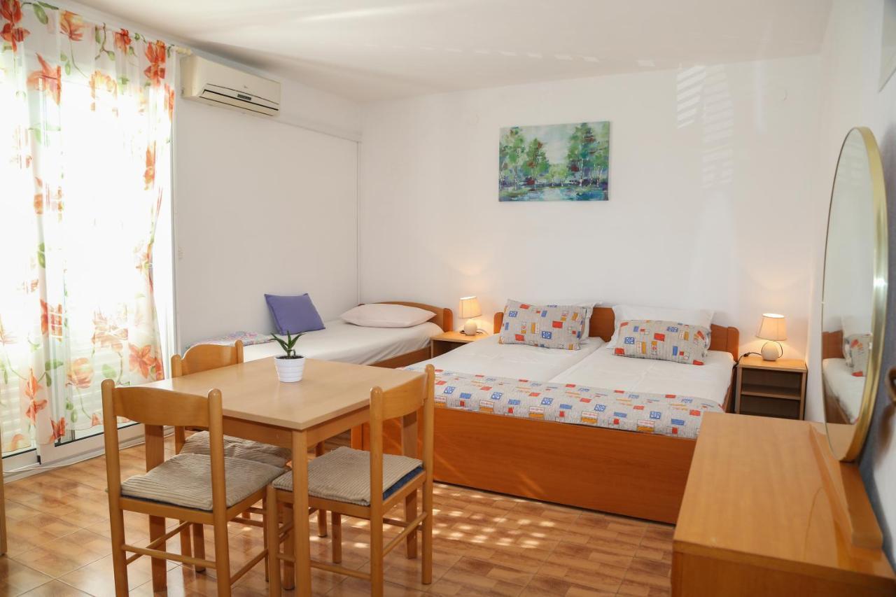 חוואר Apartments Butkovic מראה חיצוני תמונה