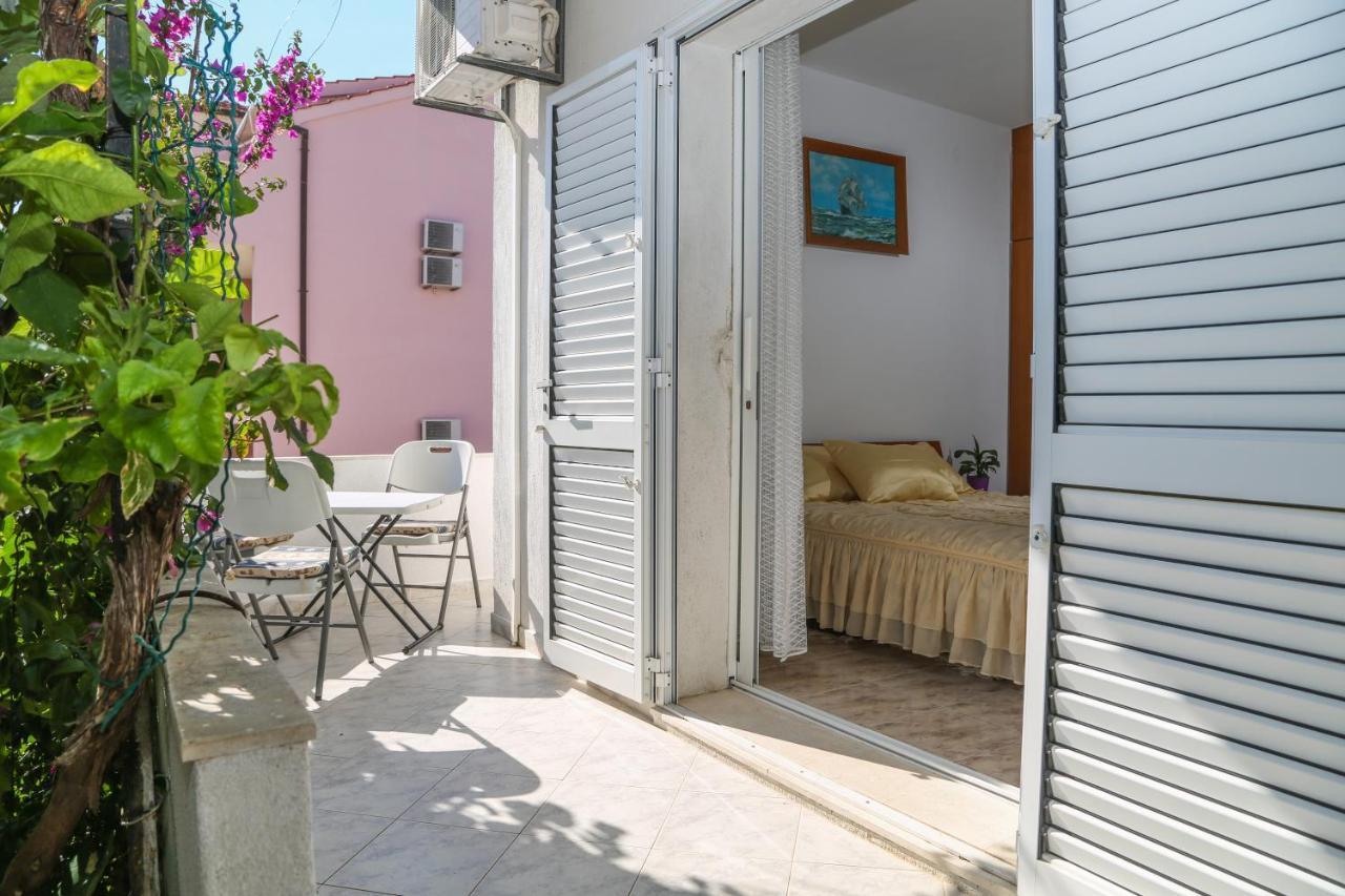 חוואר Apartments Butkovic מראה חיצוני תמונה