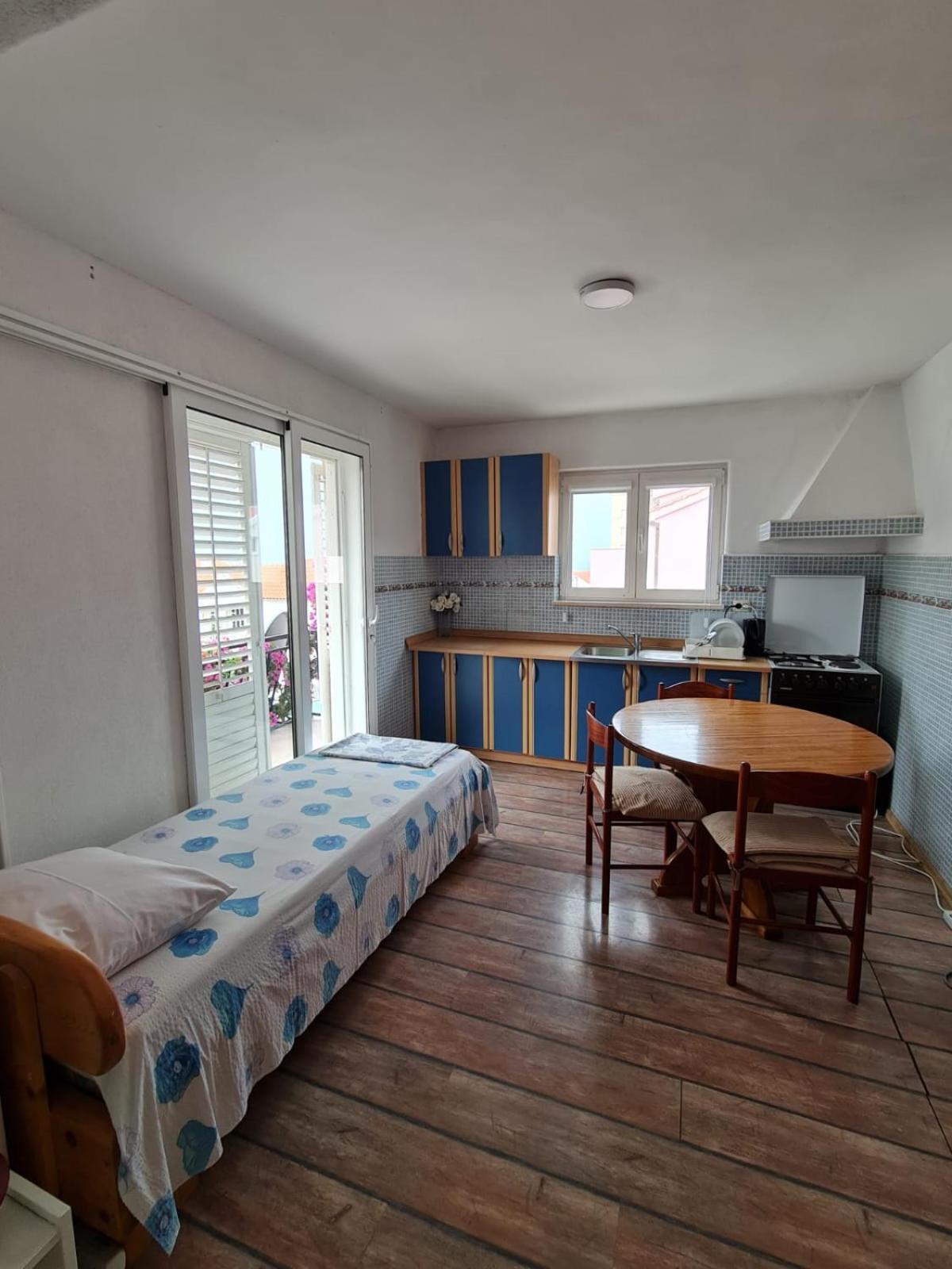 חוואר Apartments Butkovic מראה חיצוני תמונה