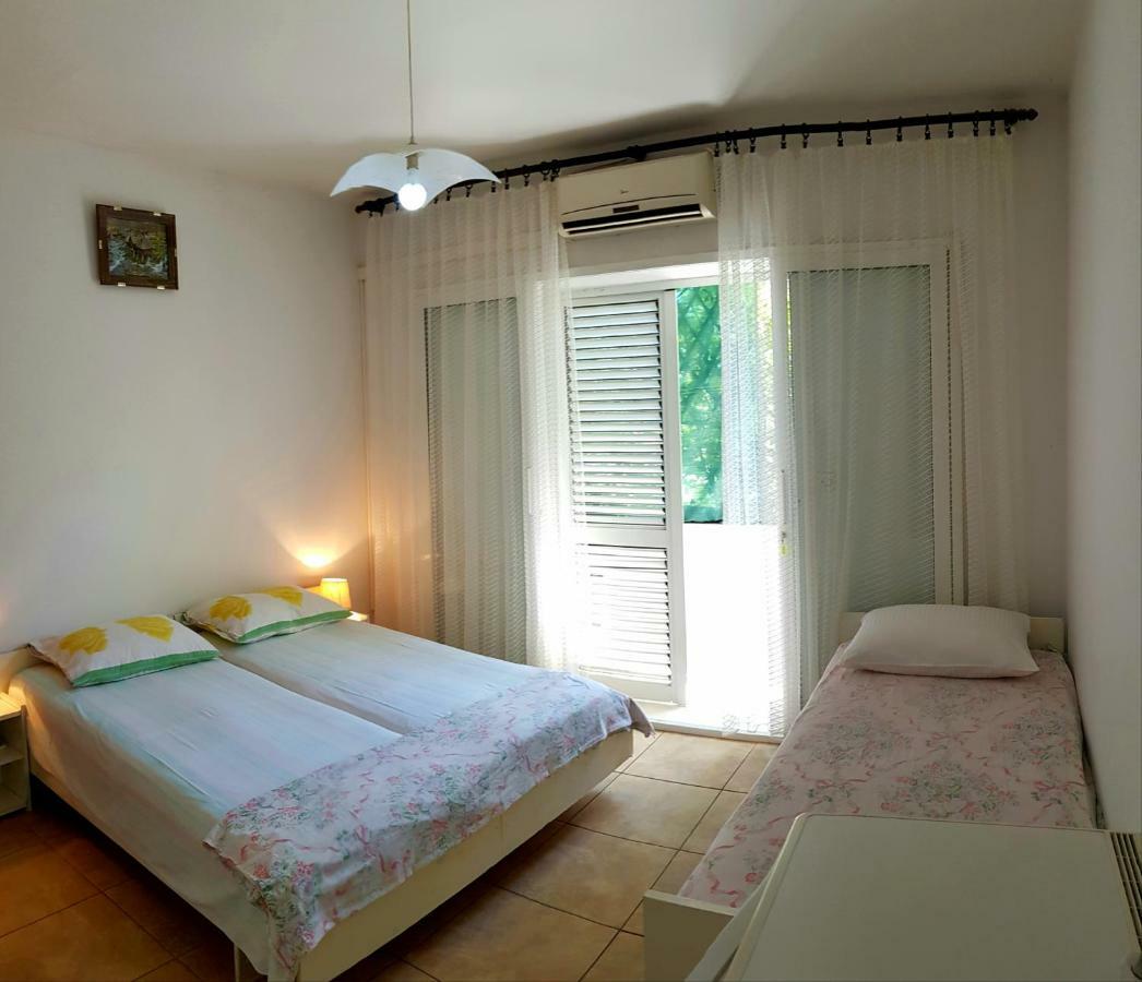 חוואר Apartments Butkovic מראה חיצוני תמונה