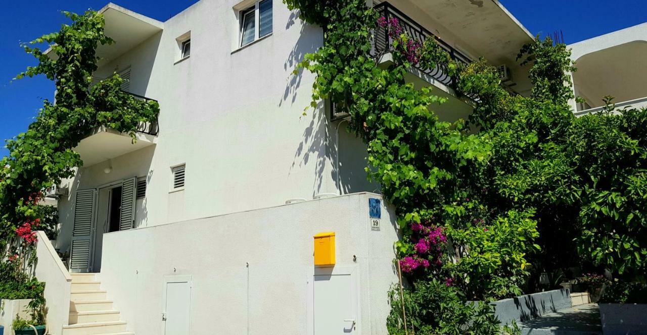 חוואר Apartments Butkovic מראה חיצוני תמונה